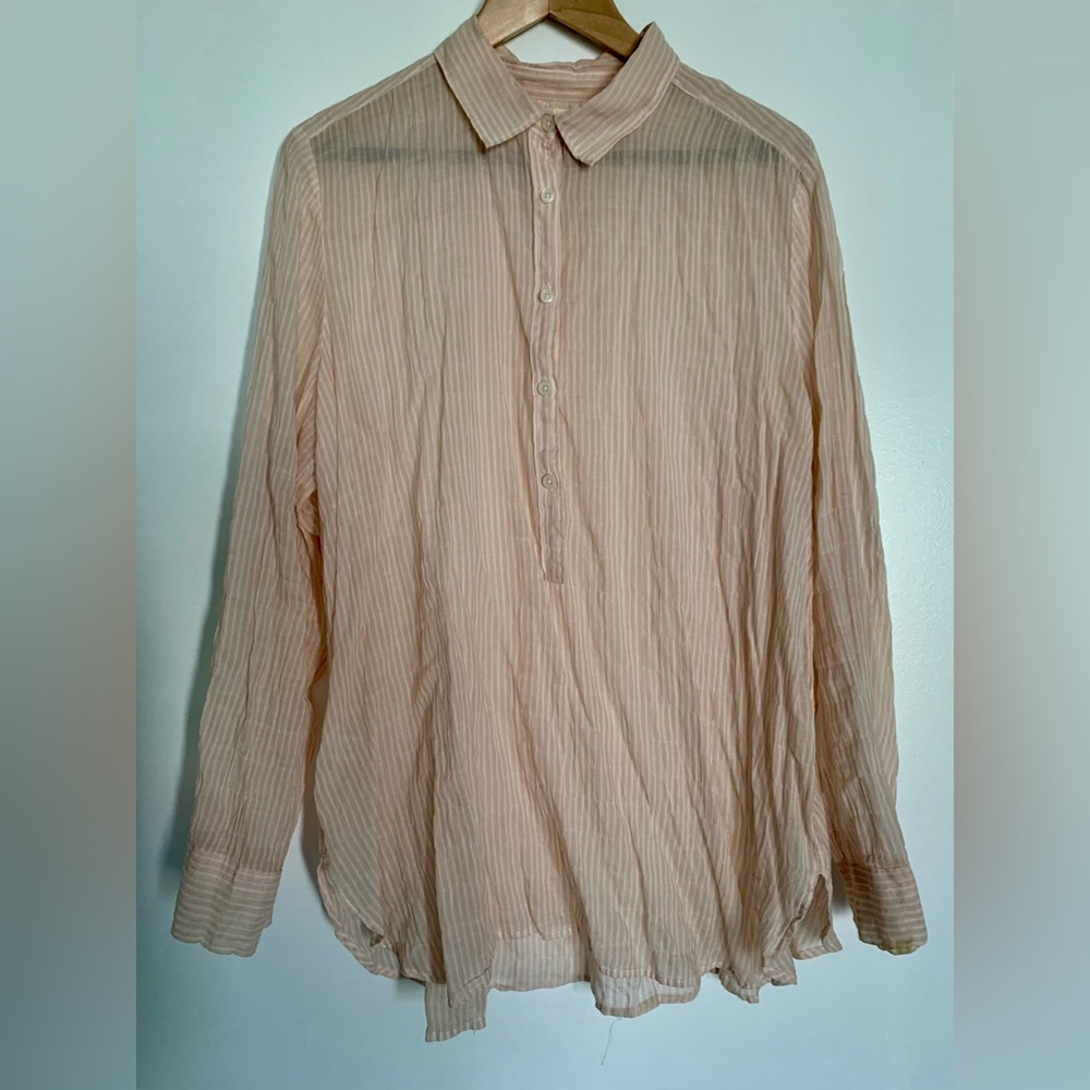 LOFT Woman’s top in pink and white stripes